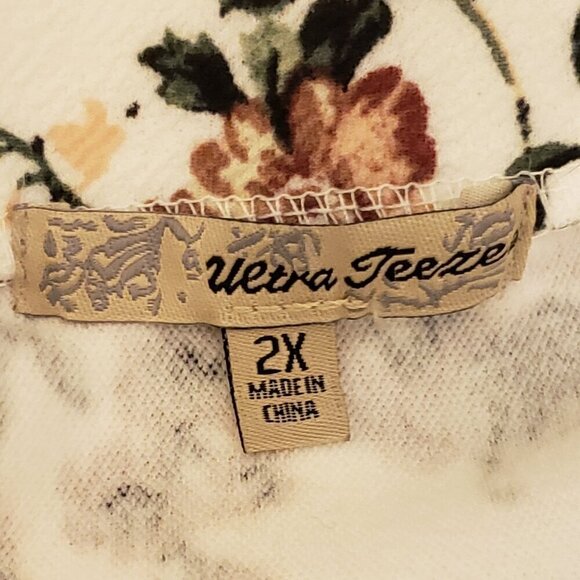 Ultra Teeze Floral Print Fitted Skirt. Size 2X - Picture 5 of 6